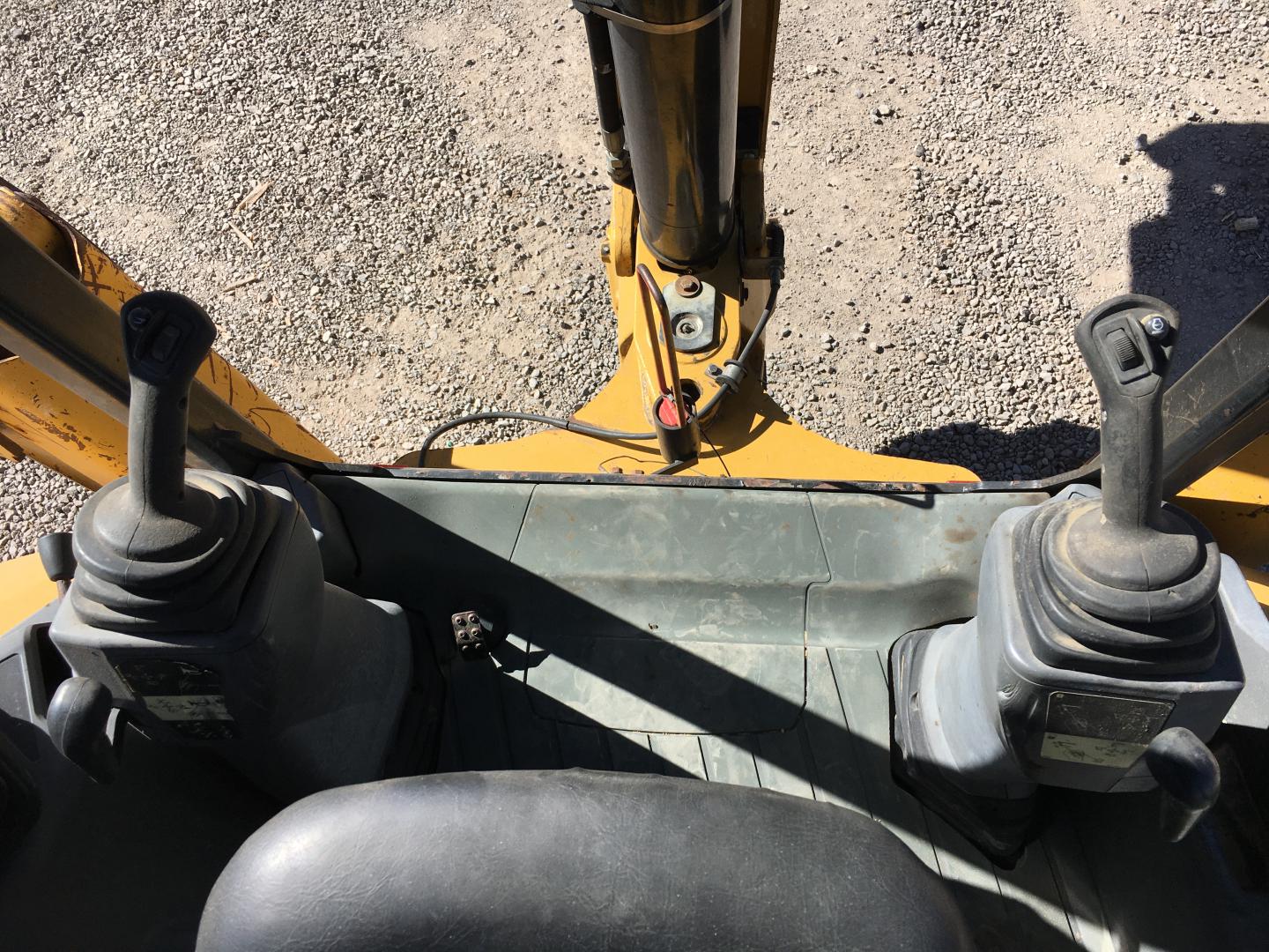 ./imagenes/INVOICE/2019/17135/RETROEXCAVADORA CAT 420F (32).JPG